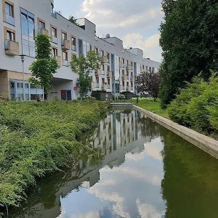 Urban Nest - Waw Chopin Airport Wygledowska 10 Апартаменты *